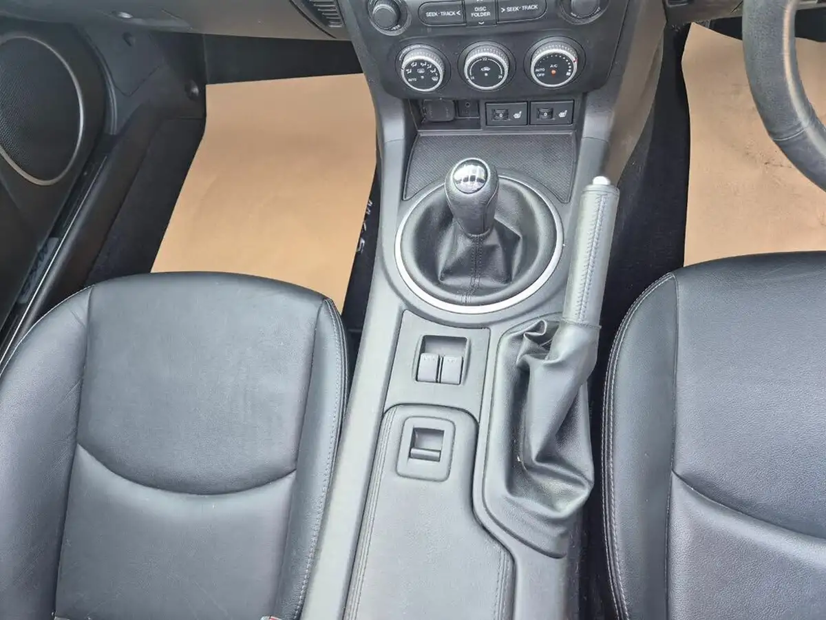 2012-mazda-mx-5-18-roadster-se-126ps-big-18