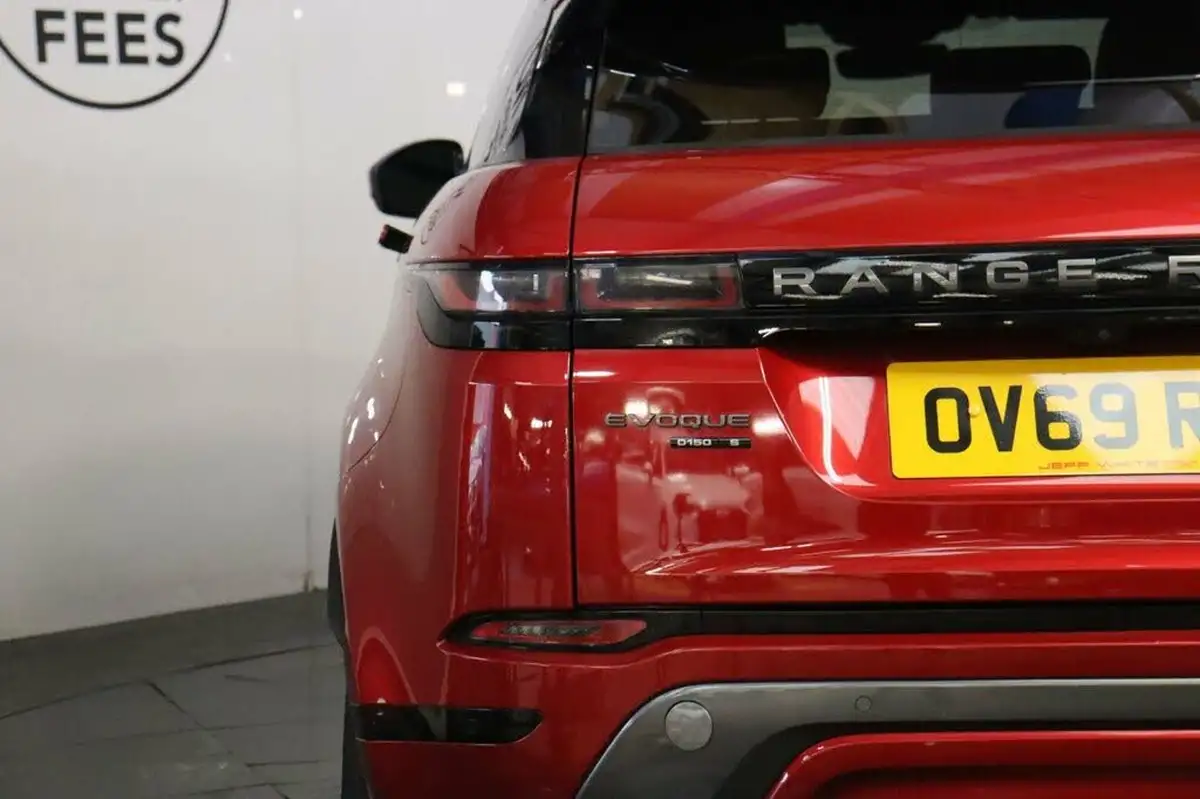2019-land-rover-range-rover-evoque-20-d150-r-dynamic-big-4