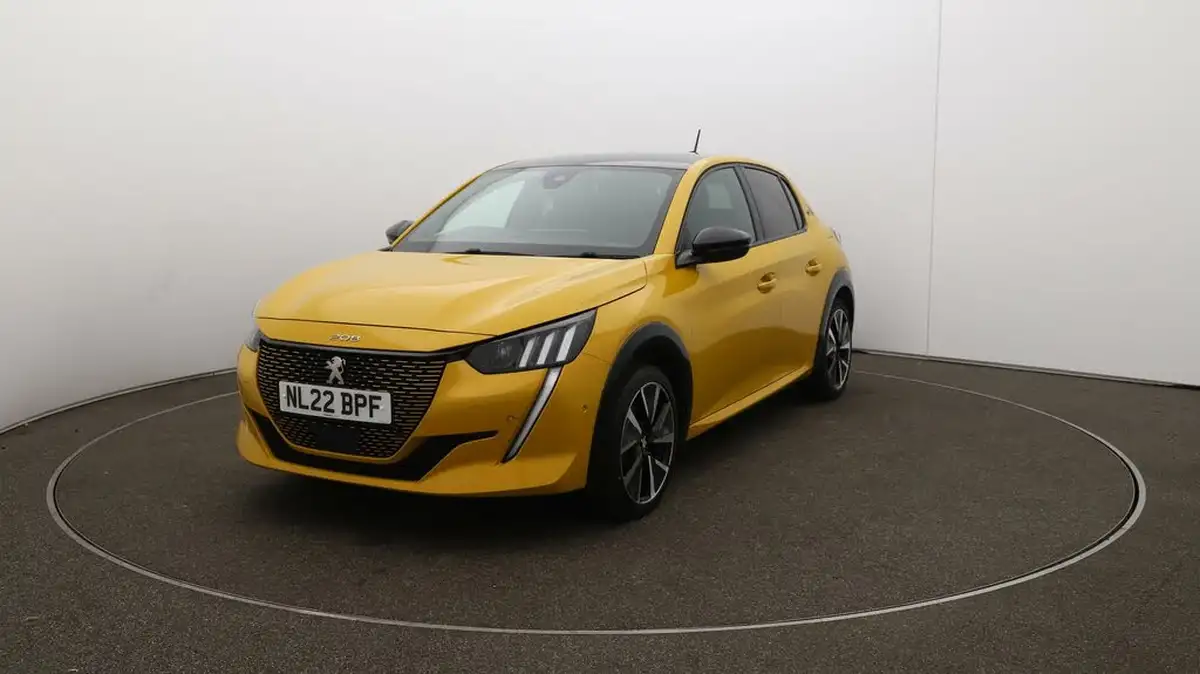 2022-peugeot-208-e-gt-premium-big-31