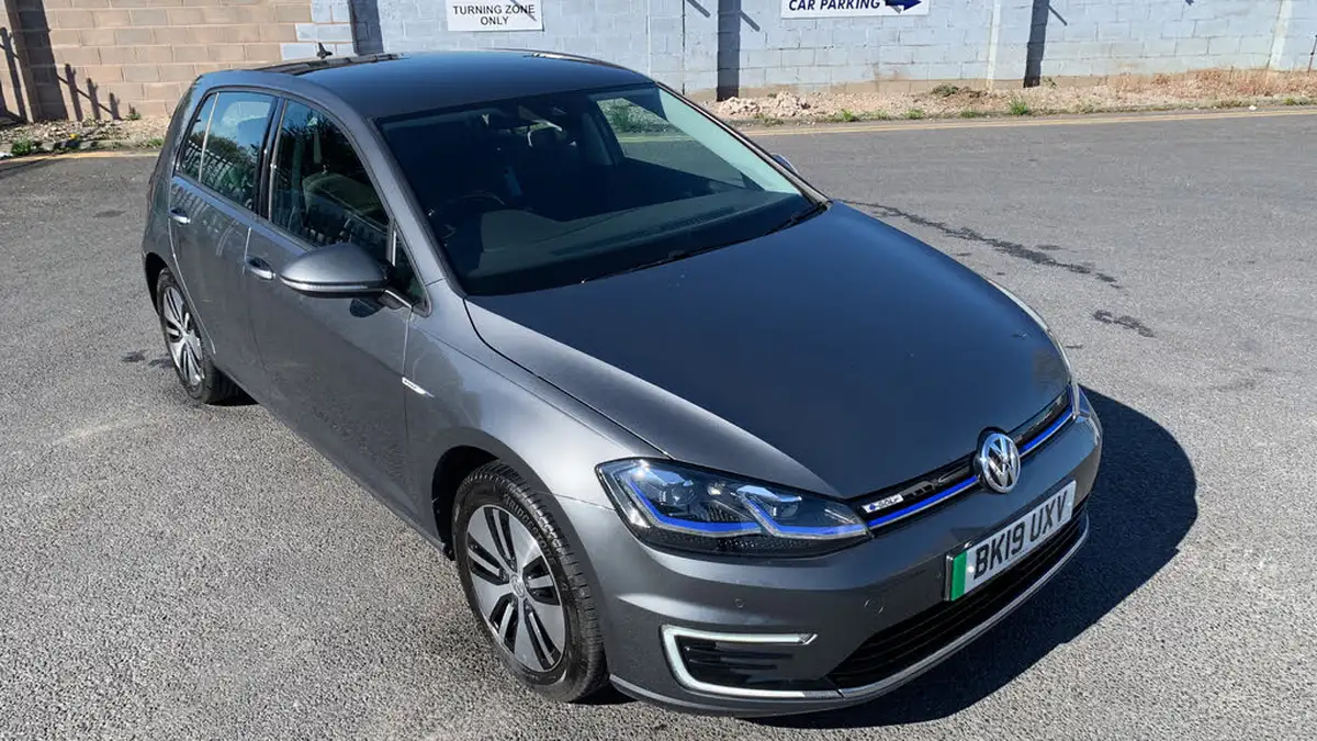 2019-volkswagen-golf-e-e-golf-big-49