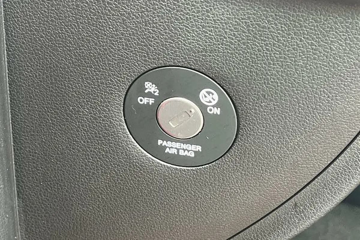 2022-hyundai-bayon-10-t-gdi-se-connect-dct-big-32