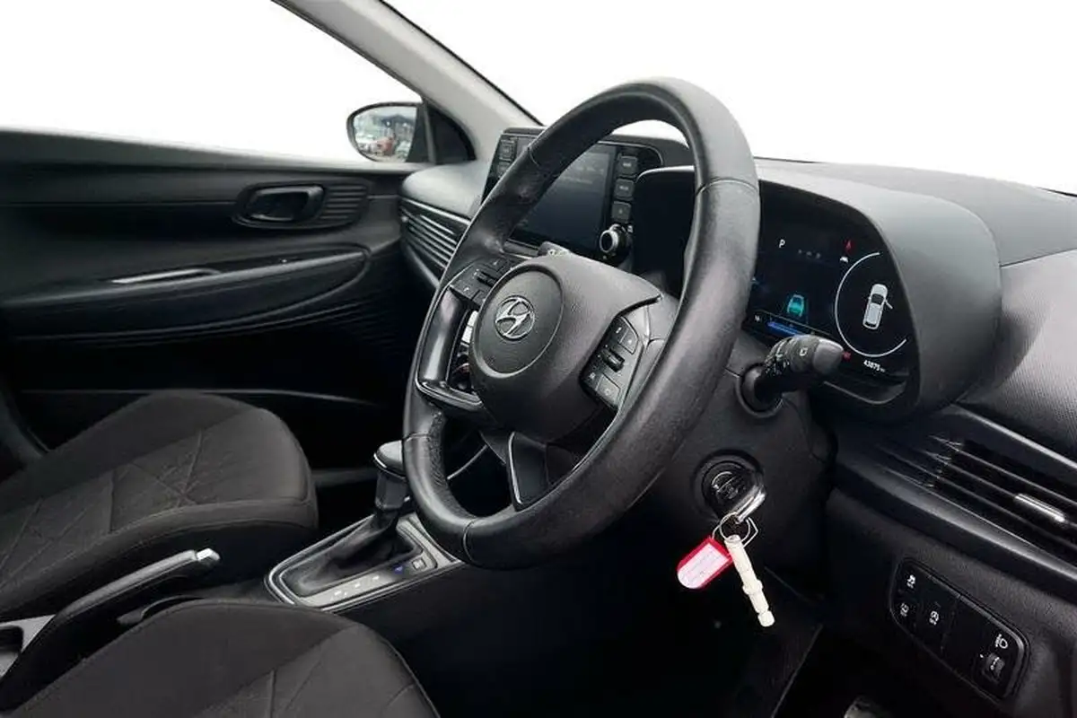 2022-hyundai-bayon-10-t-gdi-se-connect-dct-big-8