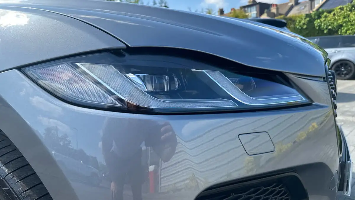 2023-jaguar-f-pace-20-p250-r-dynamic-hse-black-big-16