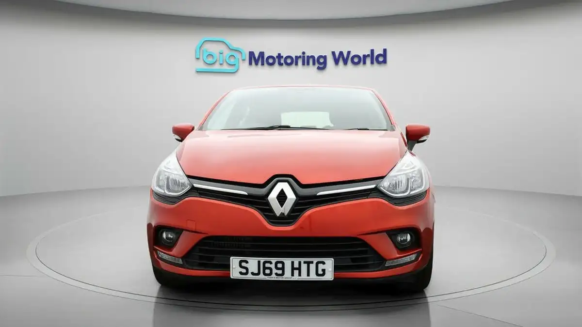 2019-renault-clio-09-tce-play-90ps-big-1