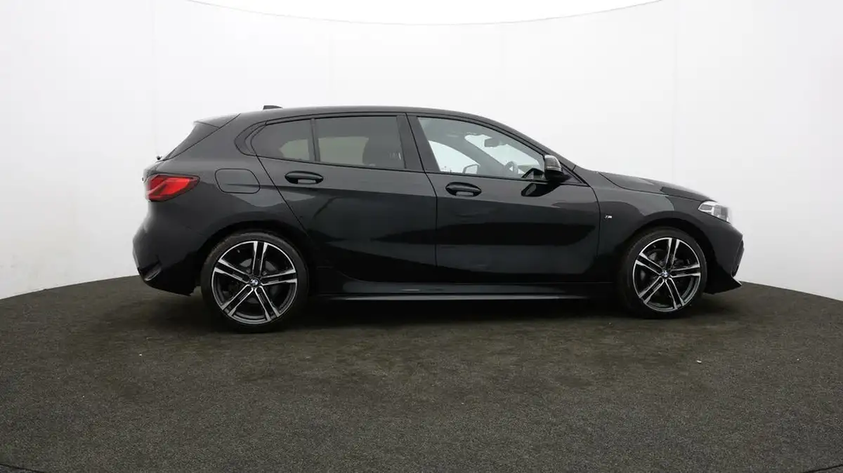 2021-bmw-1-series-15-118i-m-sport-lcp-dct-big-29