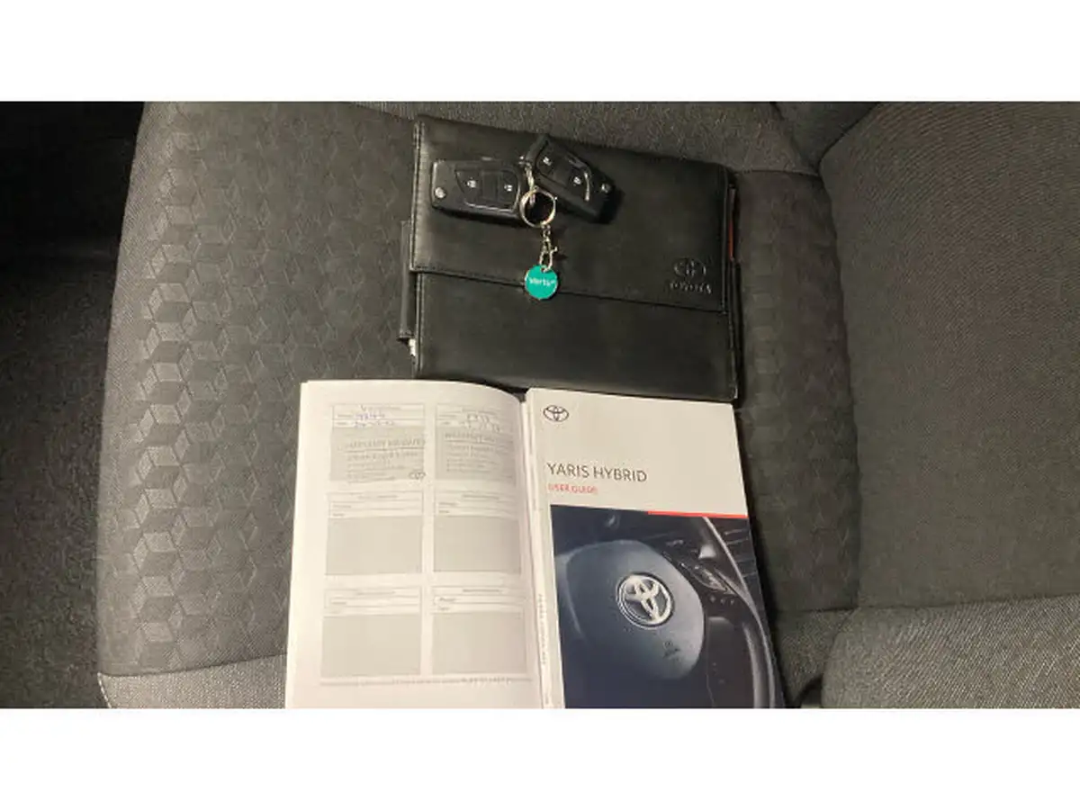 2022-toyota-yaris-15-vvt-i-design-big-18