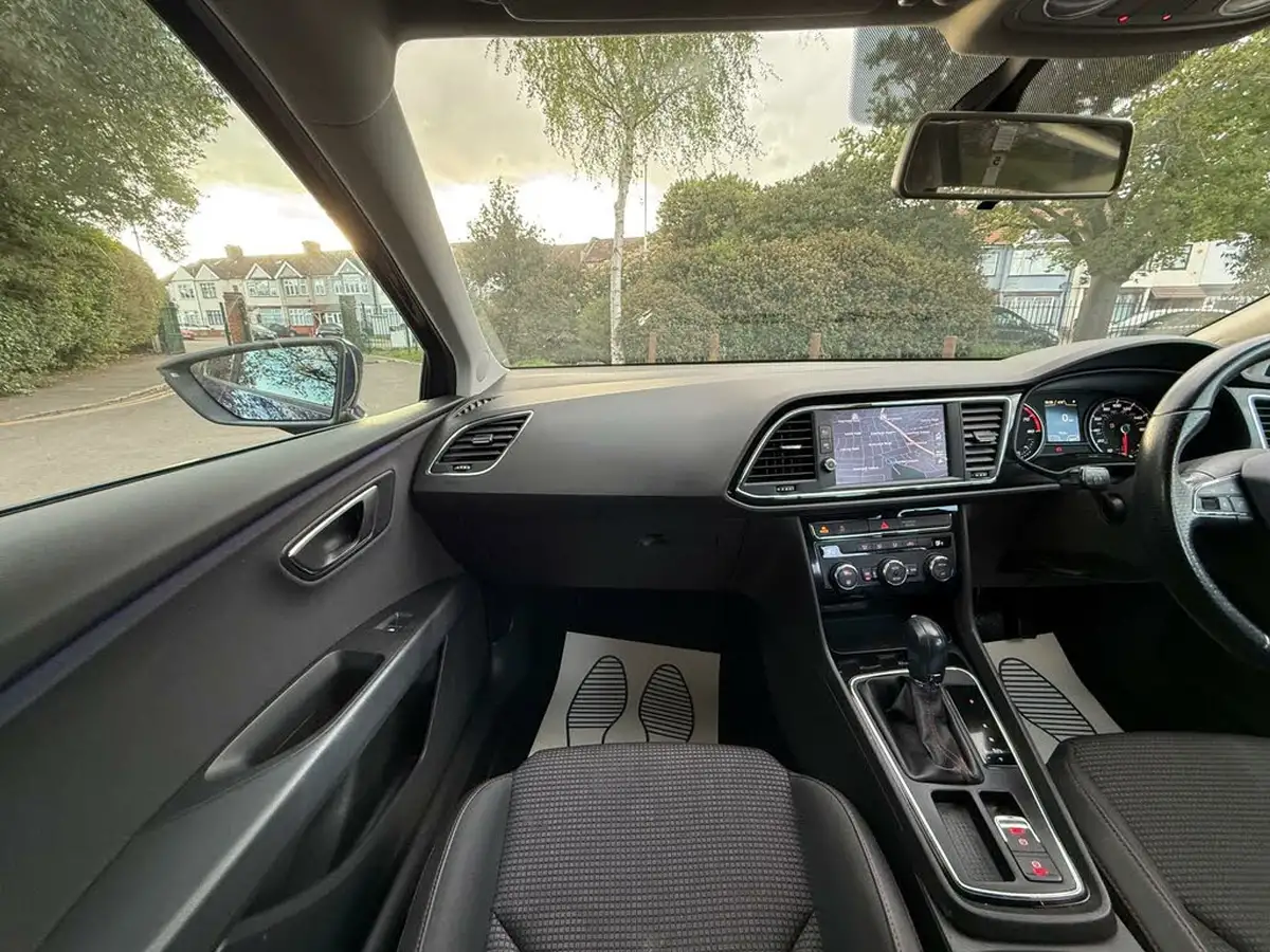 2017-seat-leon-14-ecotsi-fr-technology-hatchback-5d-dsg-big-39
