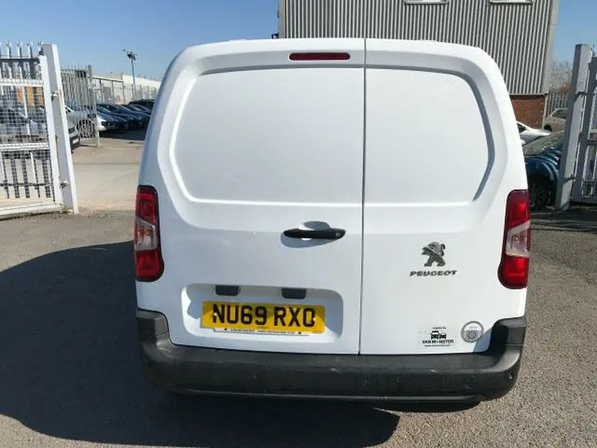 2020-peugeot-partner-15-bluehdi-1000-professional-100ps-eu6dt-panel-big-18