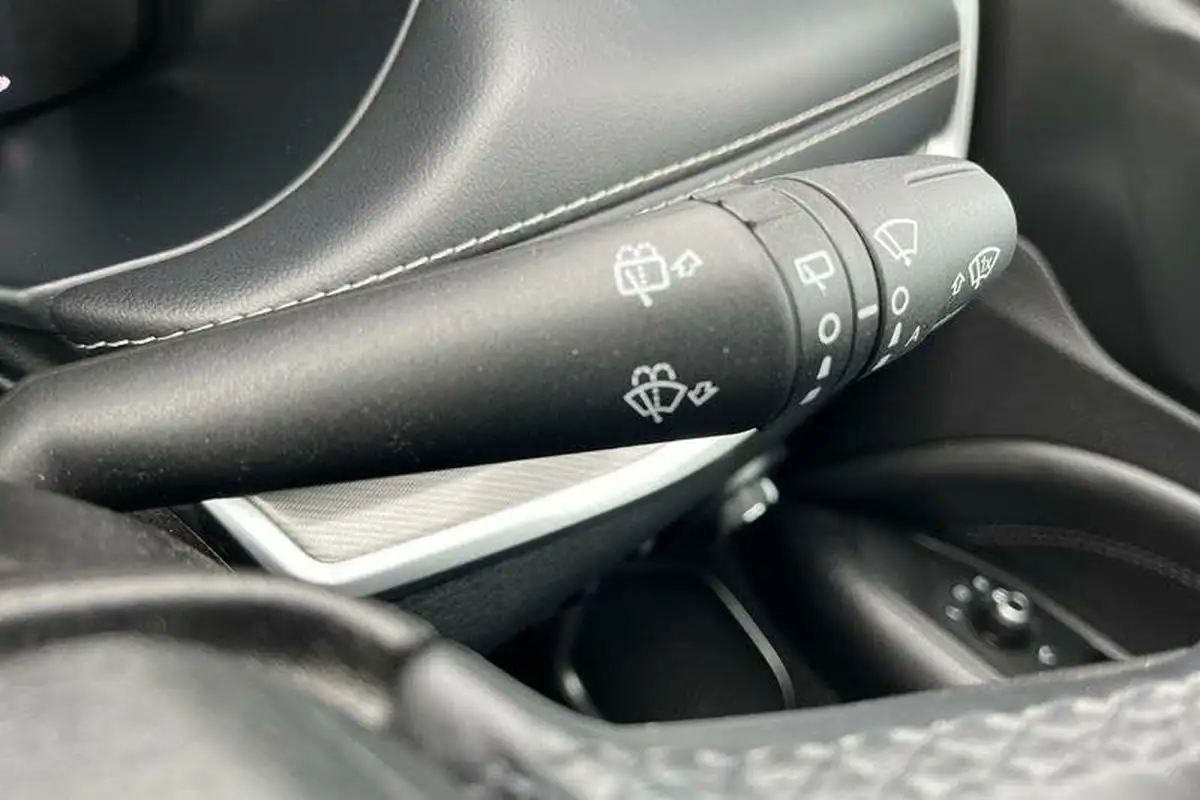 2023-jeep-compass-13-gse-s-big-14