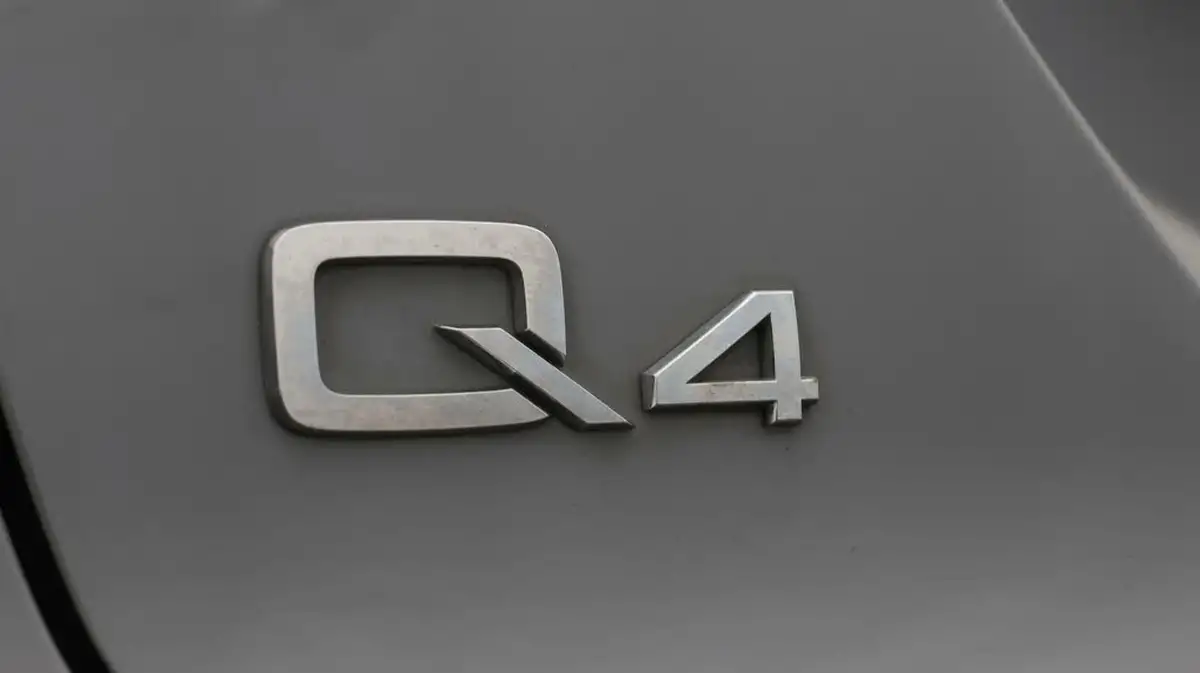 2022-audi-q4-e-tron-40e-s-line-station-wagon-big-22