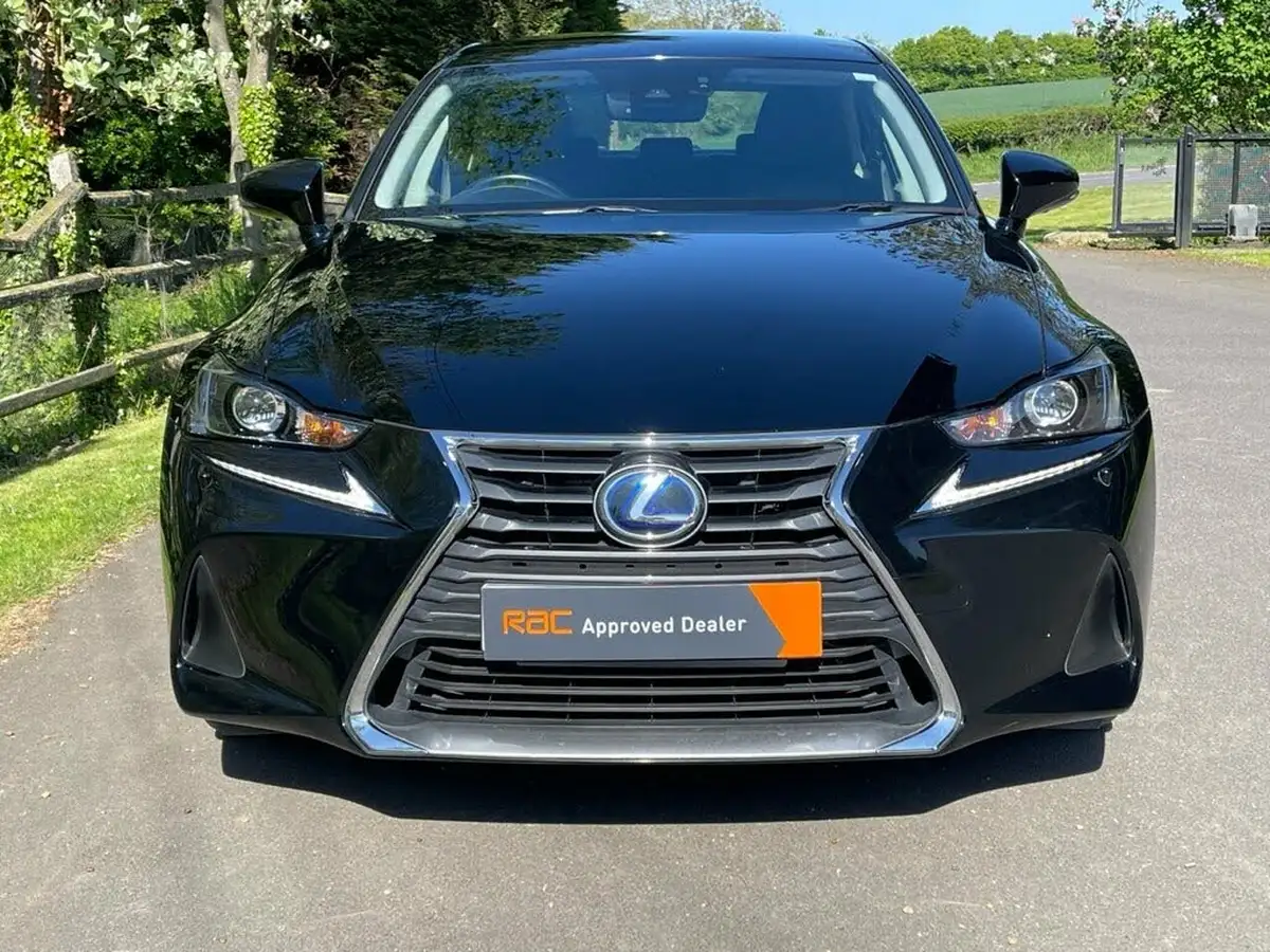 2017-lexus-is-300h-25-executive-edition-big-3