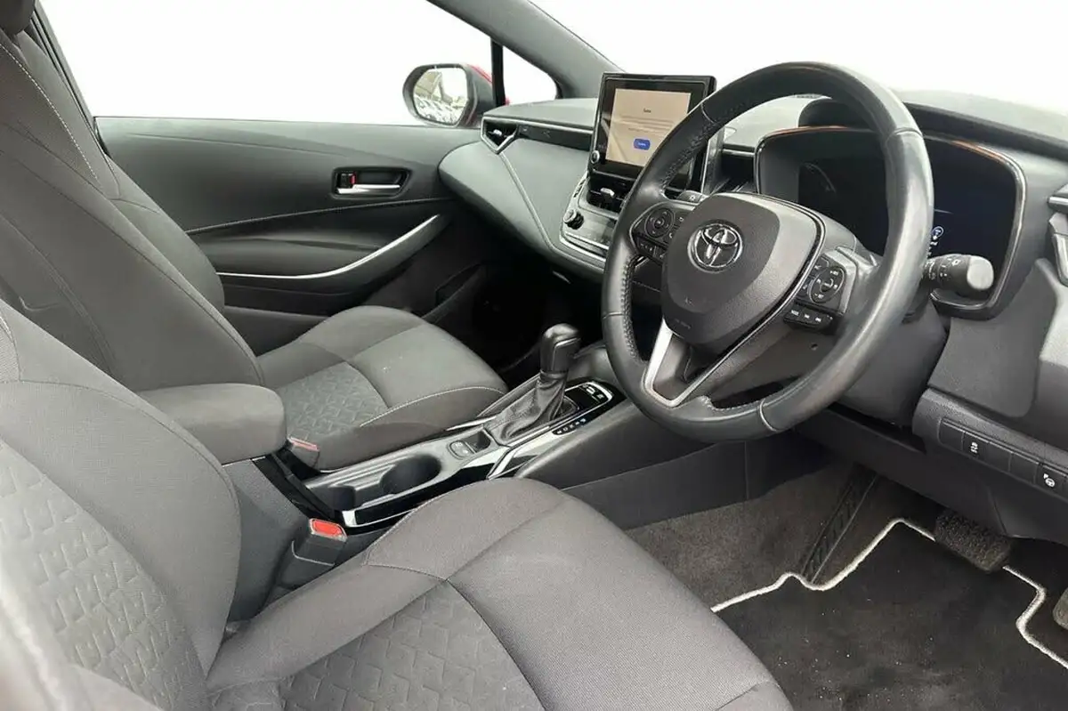 2022-toyota-corolla-18-vvt-i-icon-tech-spare-wheel-touring-sports-5d-big-8