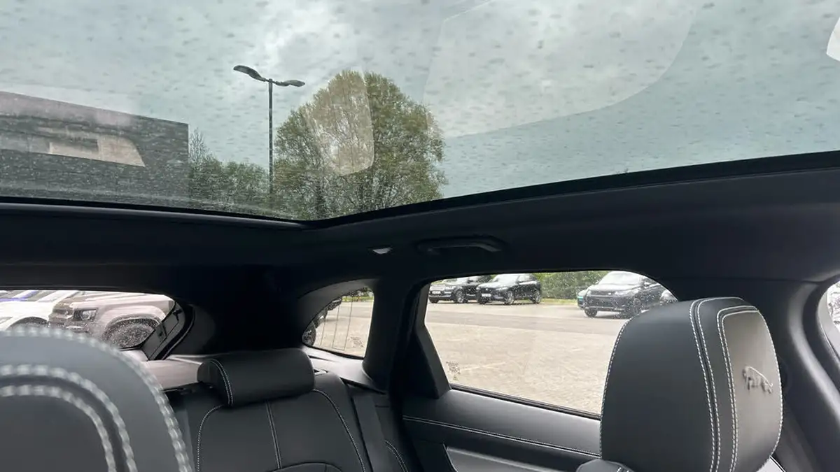2023-jaguar-f-pace-20-p250-r-dynamic-se-black-big-19