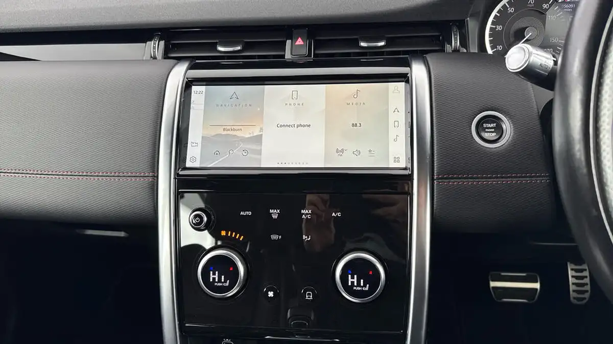 2021-land-rover-discovery-sport-15-p300e-r-dynamic-s-big-11