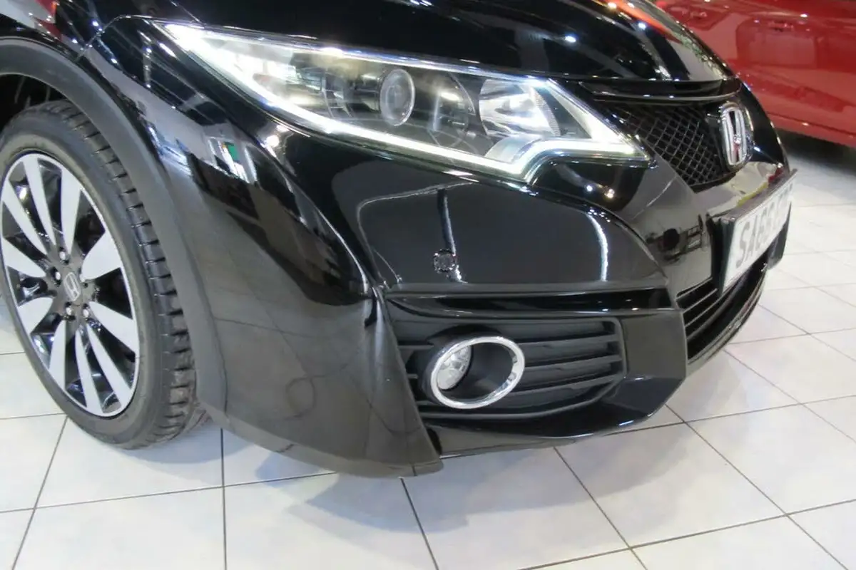 2016-honda-civic-14-i-vtec-se-plus-navi-big-42