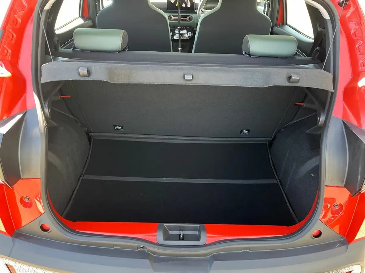 2025-dacia-spring-cargo-e-extreme-big-9