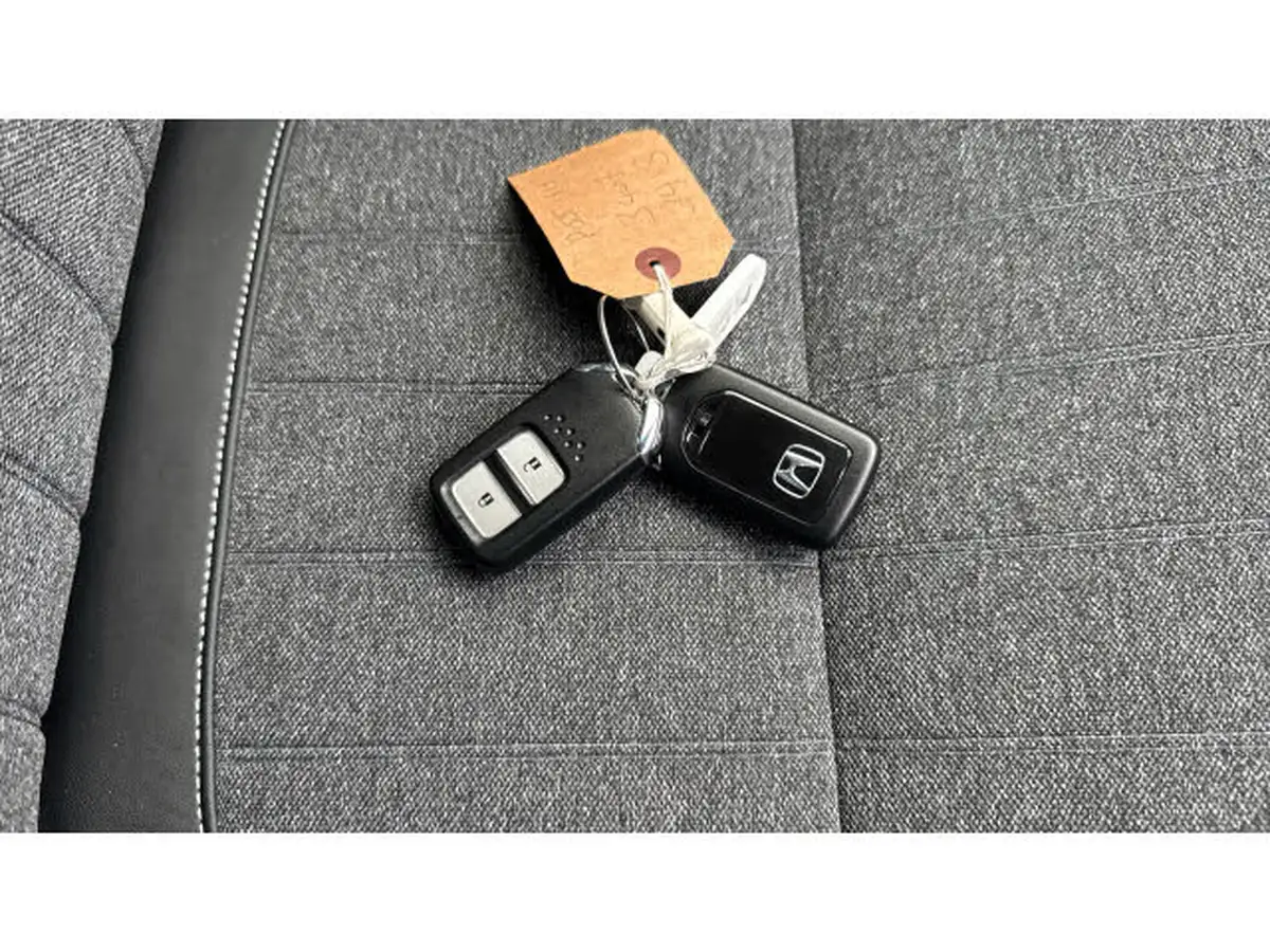 2021-honda-jazz-15-i-mmd-ex-107ps-big-28