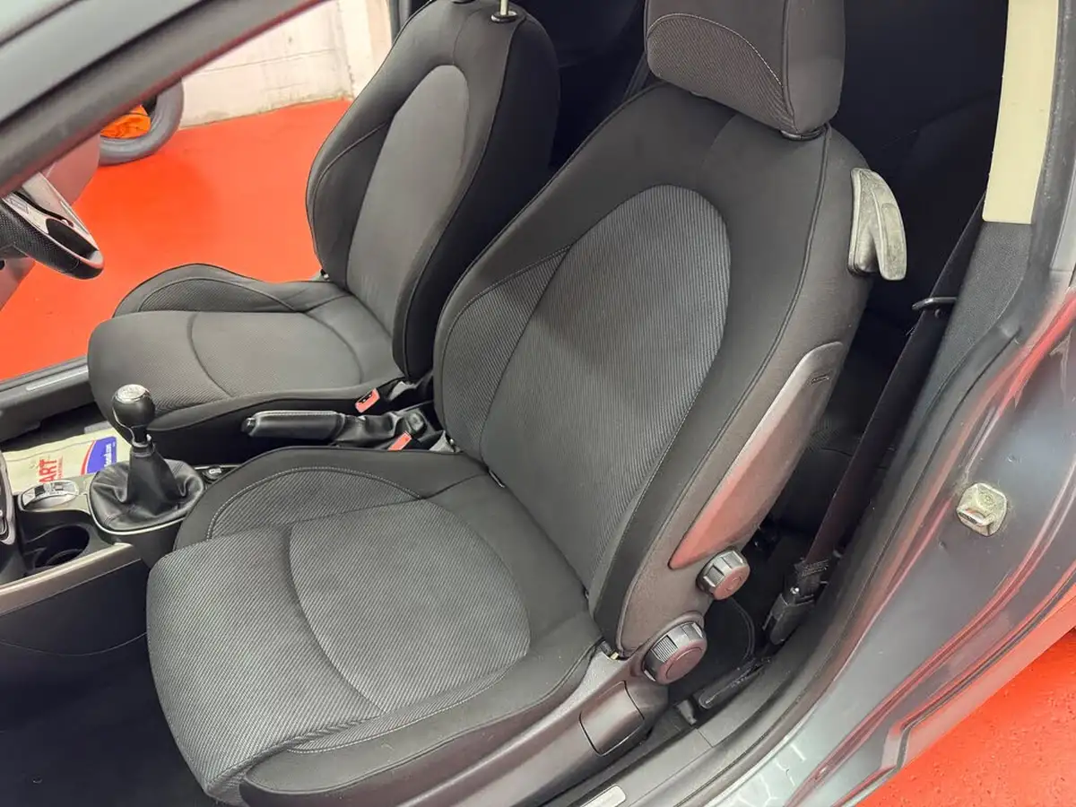 2009-alfa-romeo-mito-14-lusso-120bhp-big-9