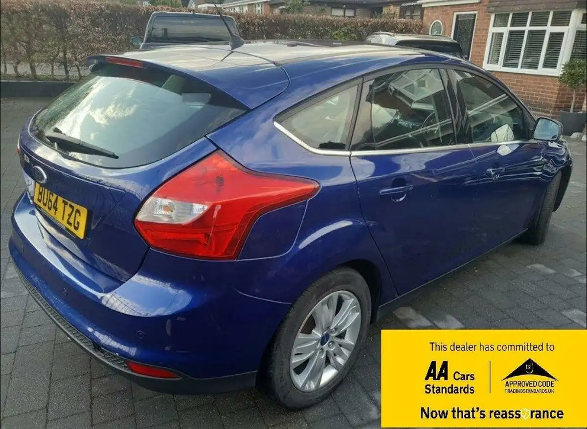 2014-ford-focus-16-titanium-navigator-125ps-hatchback-powershift-big-3