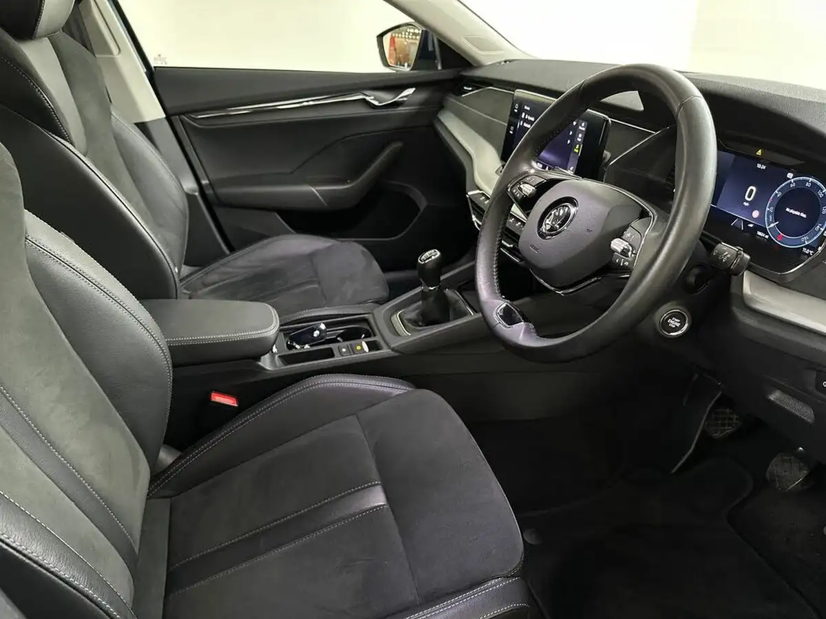 2022-skoda-octavia-15-tsi-se-l-hatchback-big-11