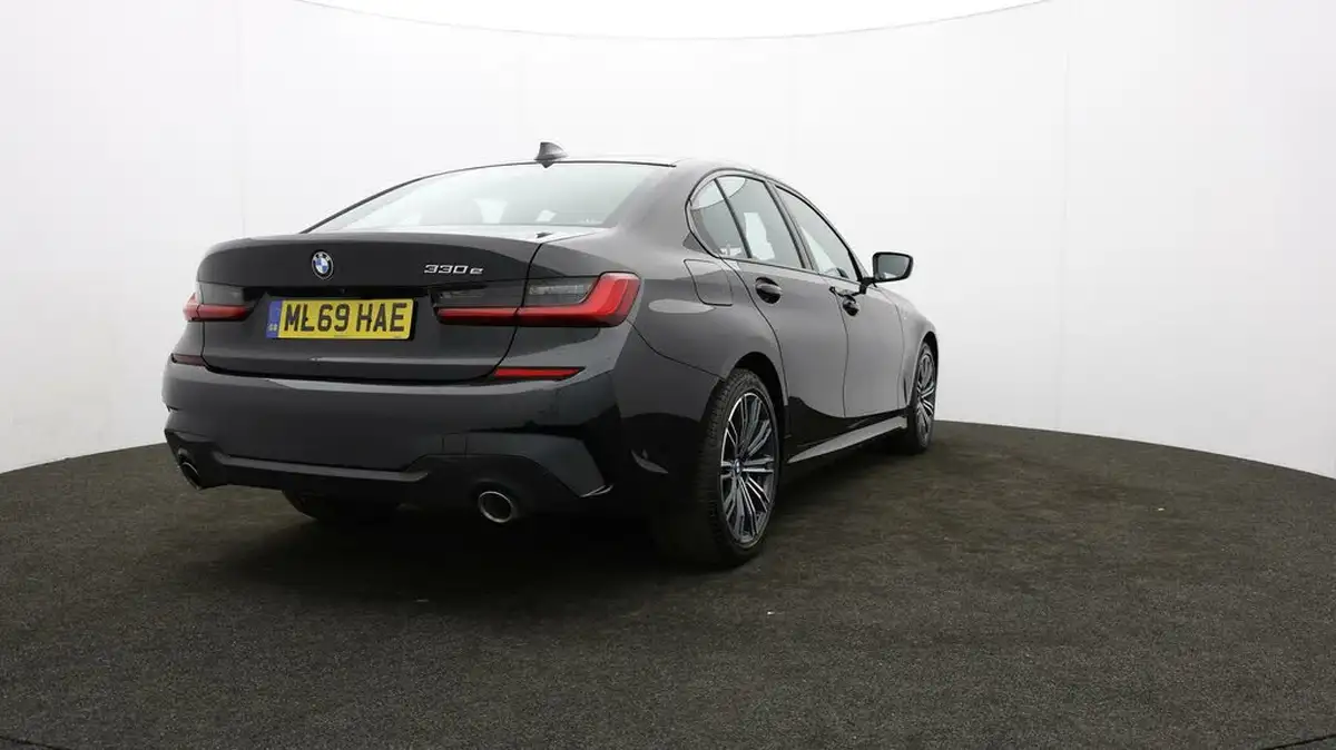 2019-bmw-3-series-20-330e-m-sport-plus-pack-big-74