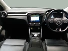 2021-mg-zs-suv-e-exclusive-ev-small-9