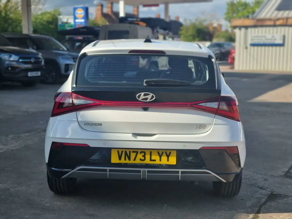 2023-hyundai-i20-10-t-gdi-advance-big-6