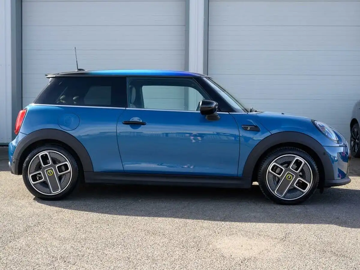 2021-mini-cooper-e-cooper-s-collection-edition-big-2
