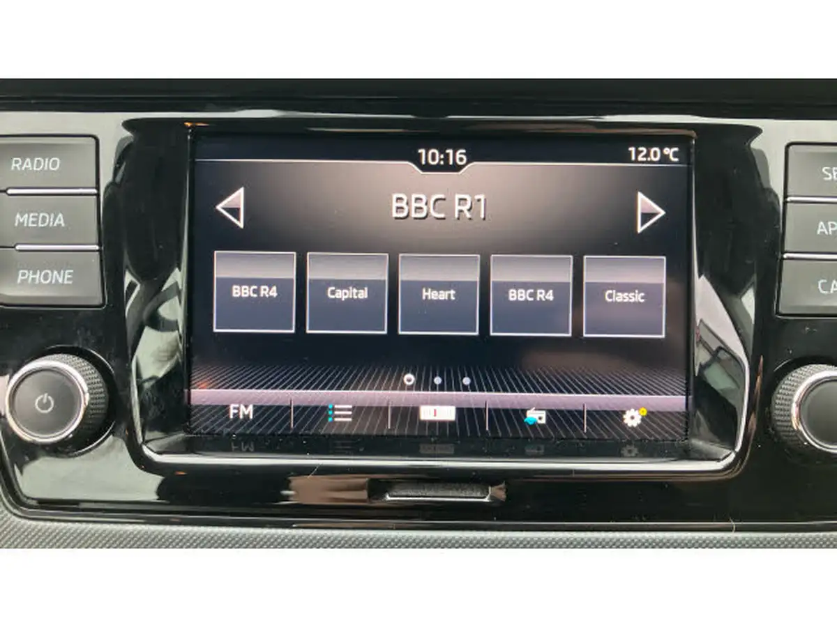 2021-skoda-fabia-10-tsi-s-95ps-hatchback-big-20