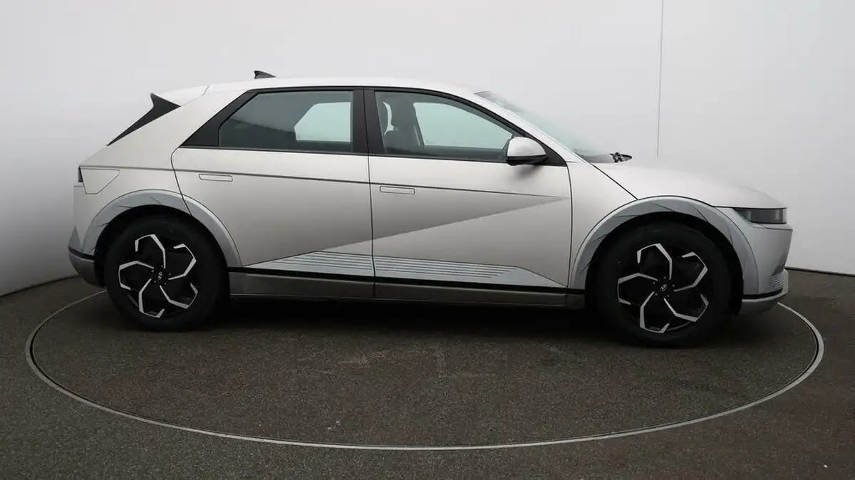 2022-hyundai-ioniq-5-e-premium-217ps-73kwh-rwd-big-39