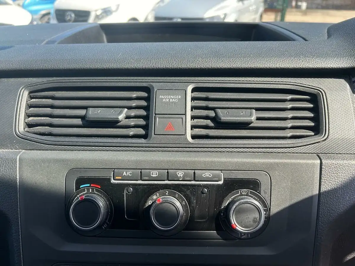 2018-volkswagen-caddy-20tdi-c20-highline-bmt-150pseu6-dsg-big-21