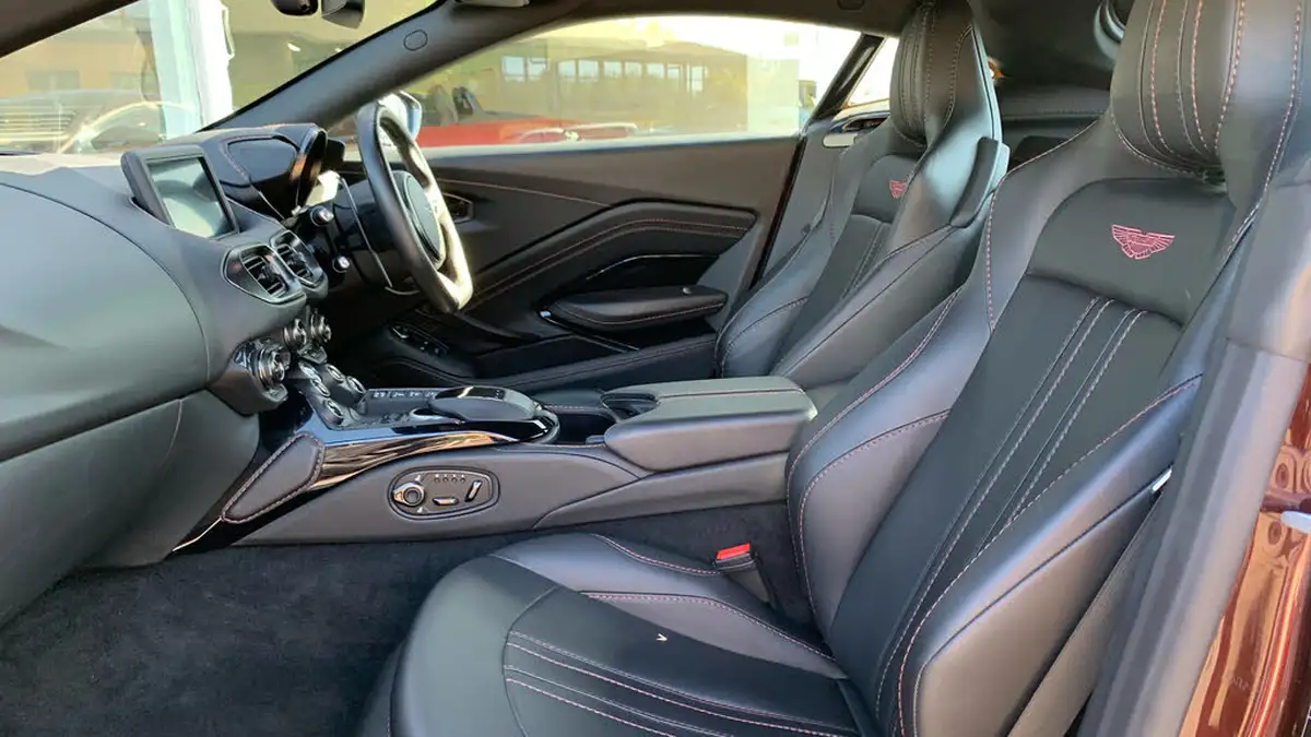2019-aston-martin-vantage-40-v8-vantage-big-22