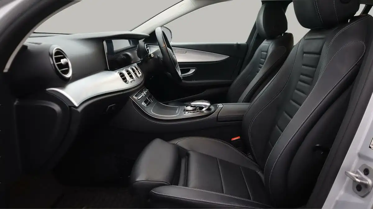 2019-mercedes-benz-e-class-20d-e220d-se-ss-estate-5d-big-14
