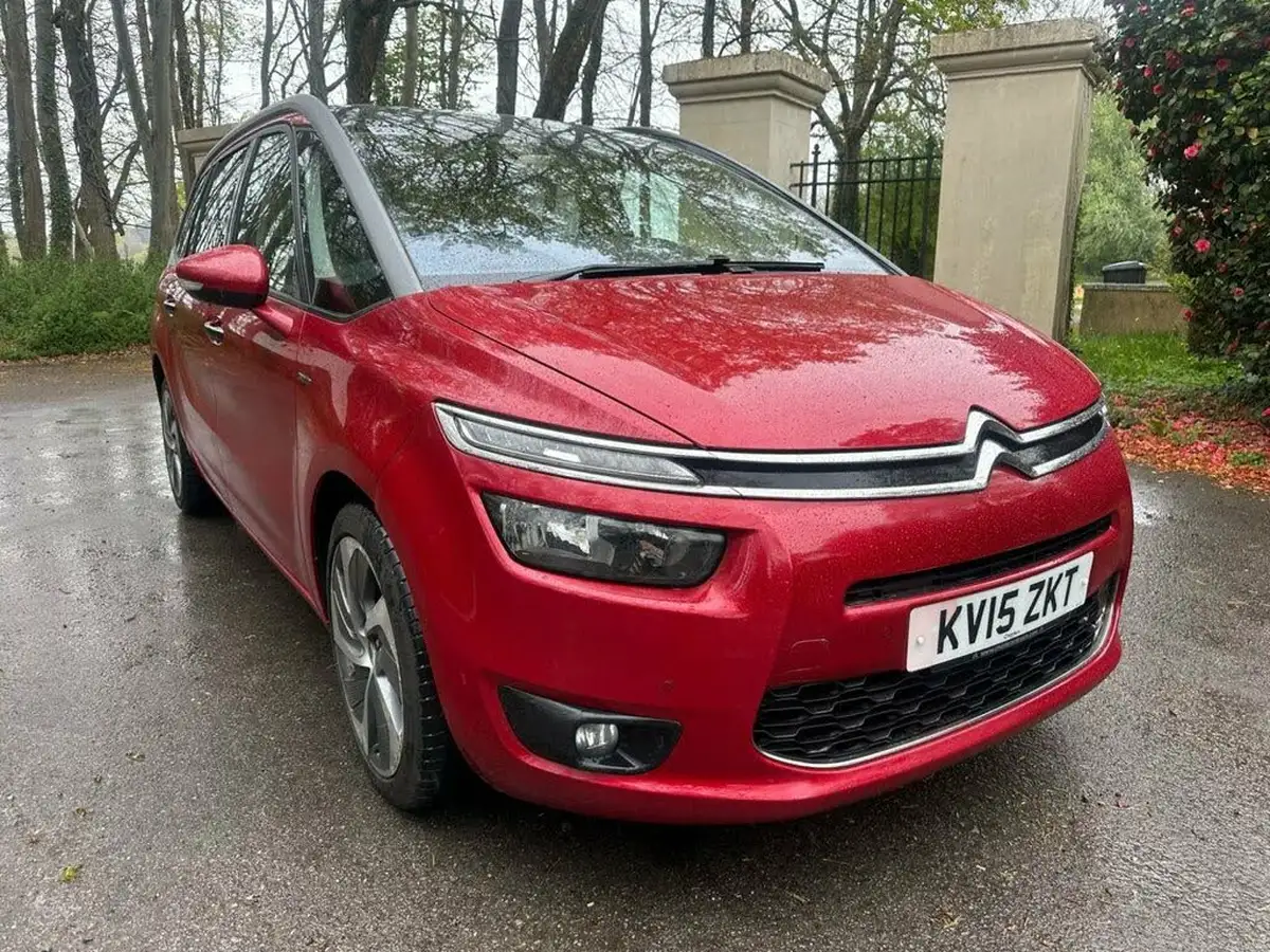 2015-citroen-grand-c4-picasso-20hdi-exclusive-eat6-auto-big-0