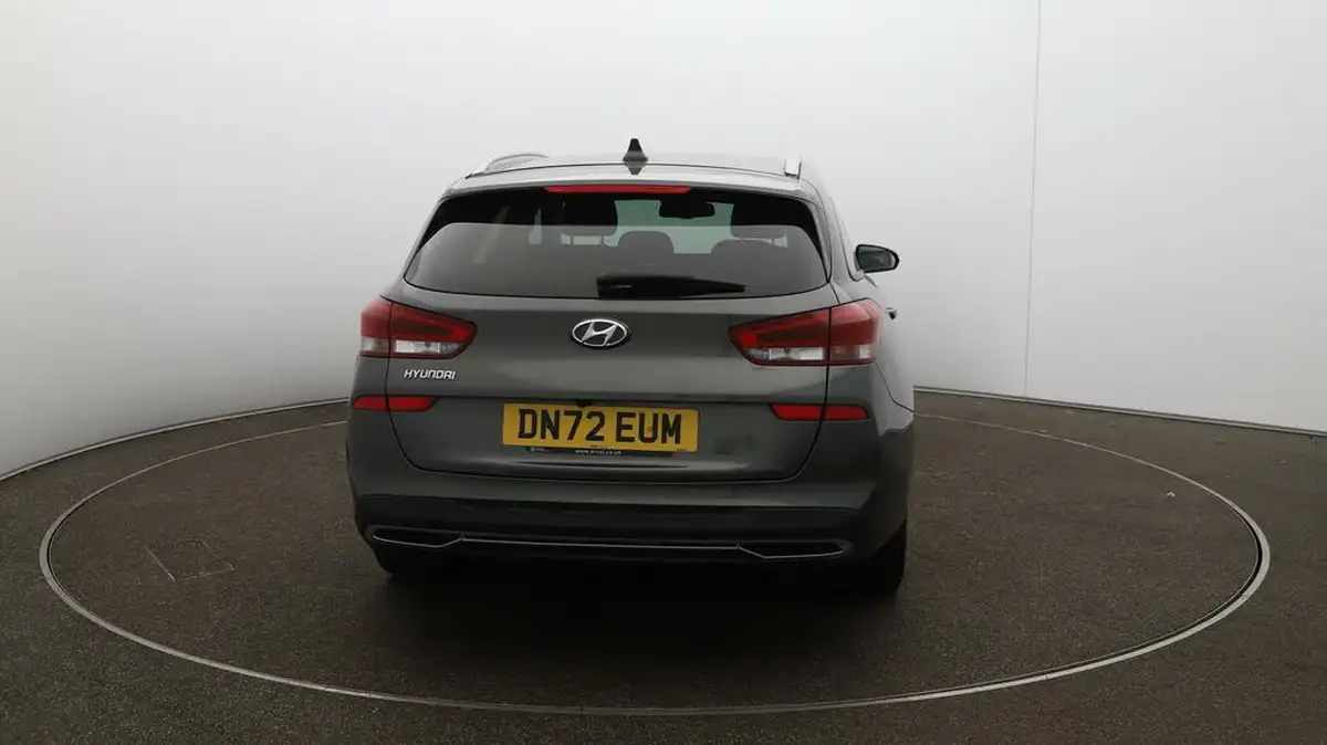 2022-hyundai-i30-10-t-gdi-premium-tourer-big-47