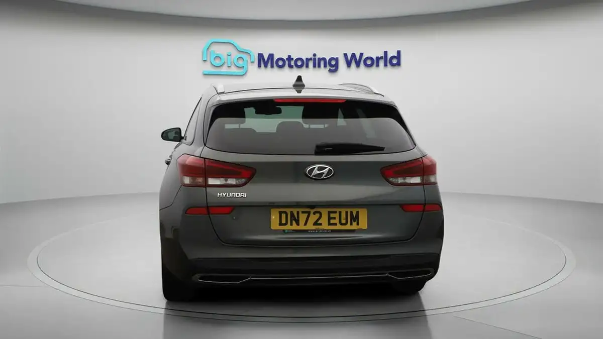 2022-hyundai-i30-10-t-gdi-premium-tourer-big-6