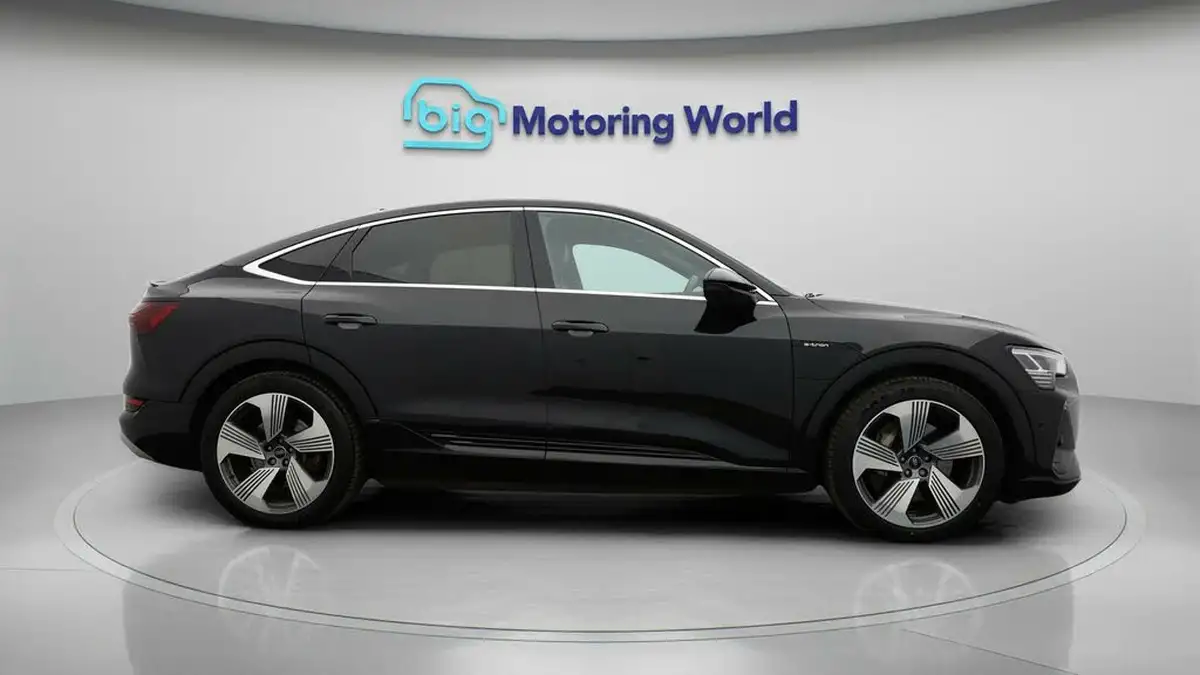 2021-audi-e-tron-50e-s-line-sportback-big-7