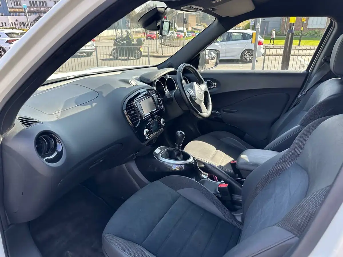 2017-nissan-juke-12-dig-t-n-connecta-ss-big-30