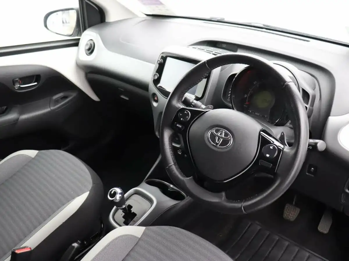2020-toyota-aygo-10-vvt-i-x-trend-x-shift-big-10