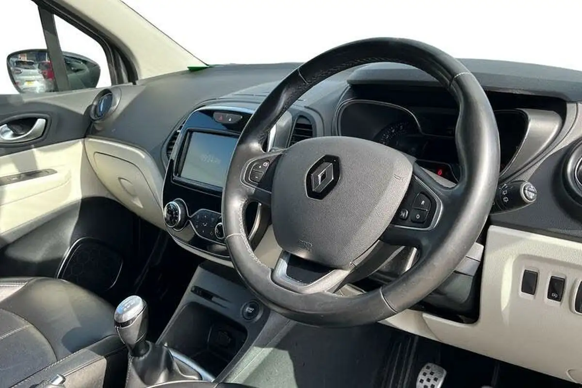 2018-renault-captur-09-tce-gt-line-big-8