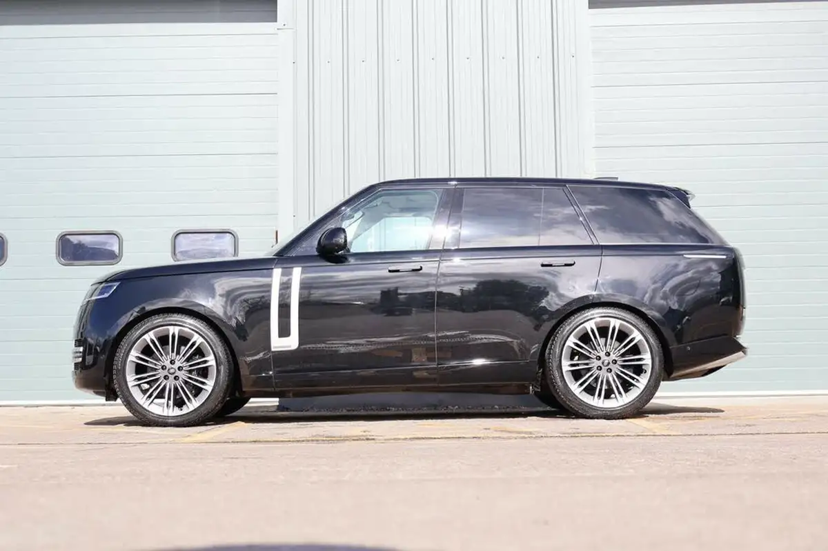 2023-land-rover-range-rover-30-p400-autobiography-big-2