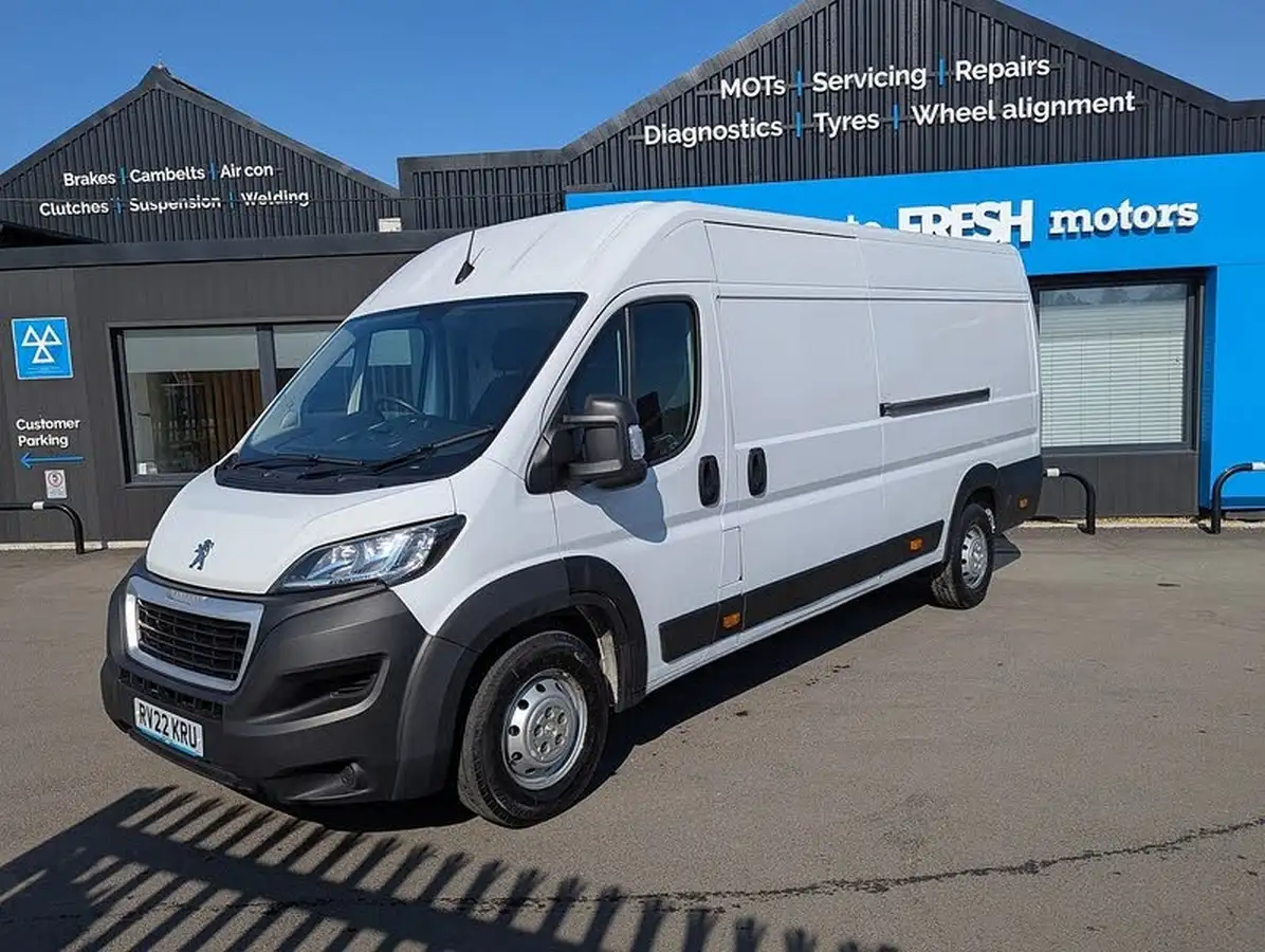2022-peugeot-boxer-22-bluehdi-professional-435-l4-h2-big-6