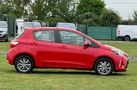 2017-toyota-yaris-15-vvt-i-icon-navi-hybrid-small-2