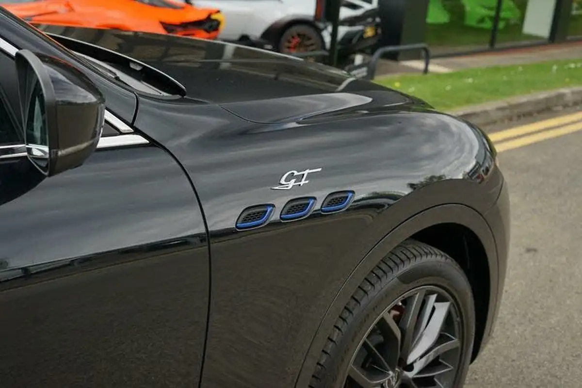 2021-maserati-levante-20-gt-big-15