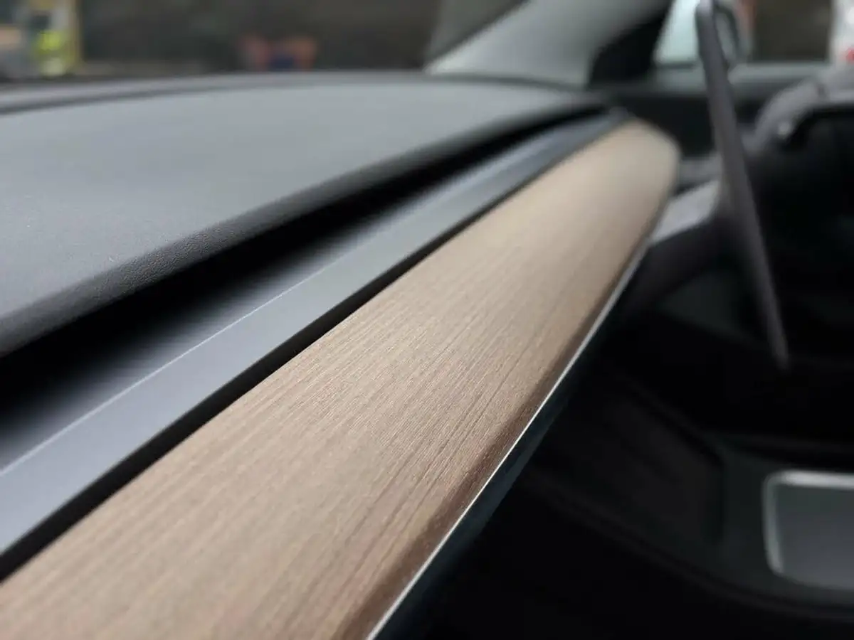 2020-tesla-model-3-e-long-range-big-46