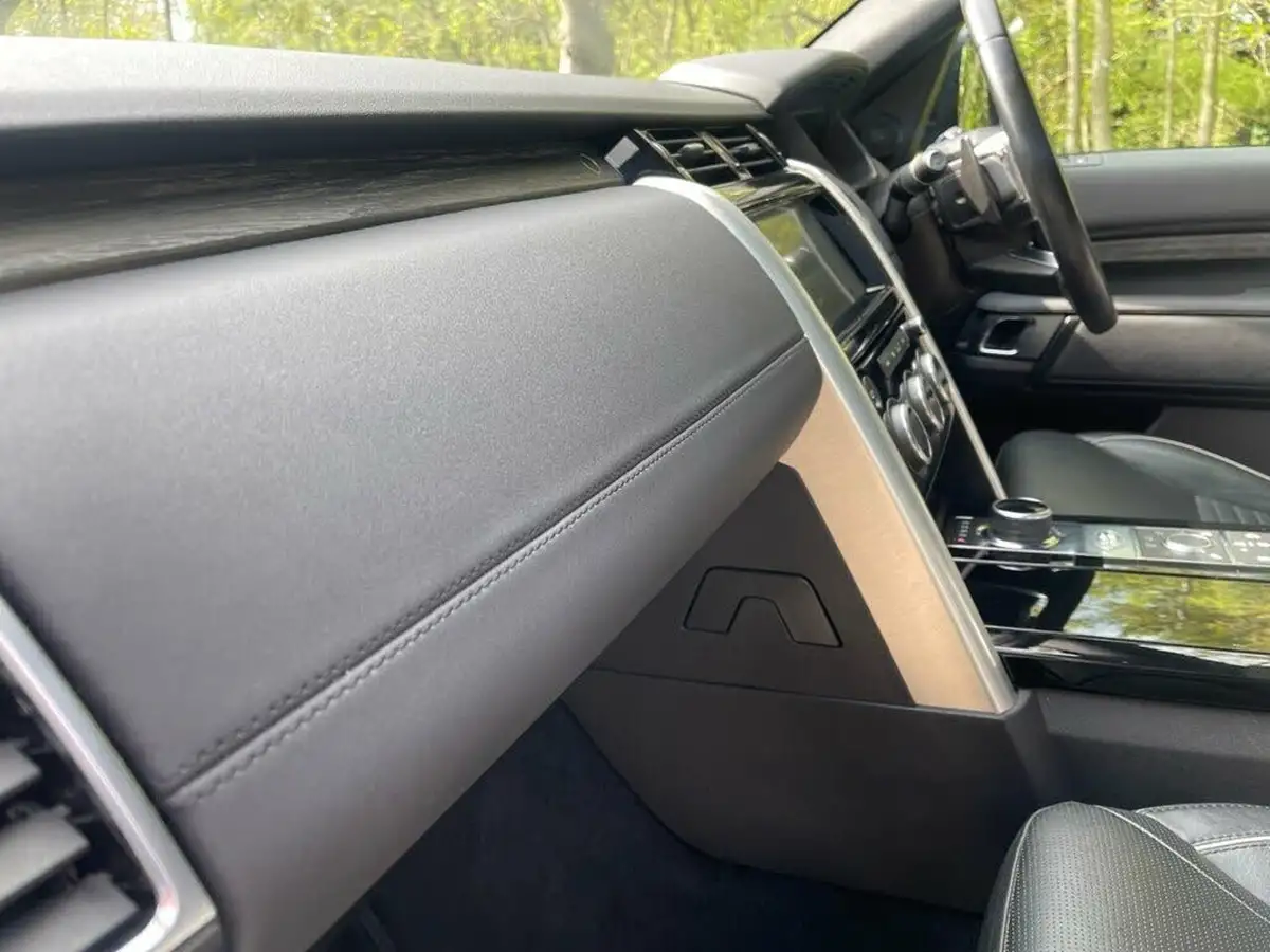 2019-land-rover-discovery-30-sd-v6-hse-30-sd-v6-306ps-station-wagon-5d-auto-big-22