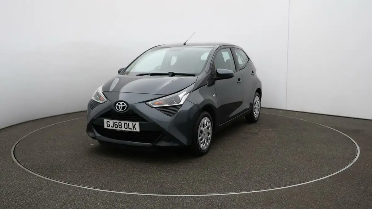 2018-toyota-aygo-10-vvt-i-x-play-71bhp-5d-big-28
