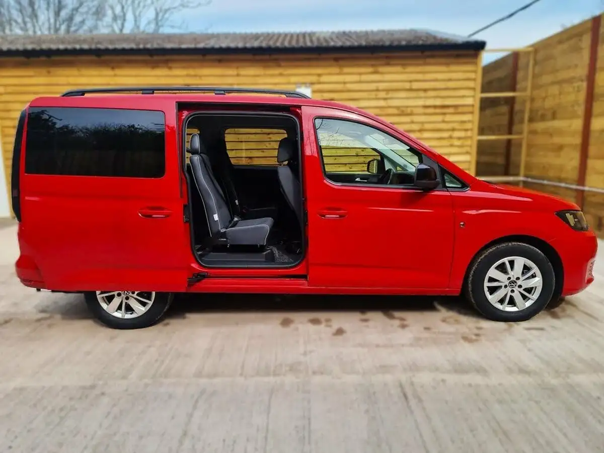 2022-volkswagen-caddy-15-tsi-maxi-life-big-8