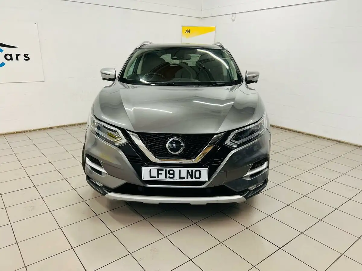 2019-nissan-qashqai-13-dig-t-n-motion-140ps-big-2