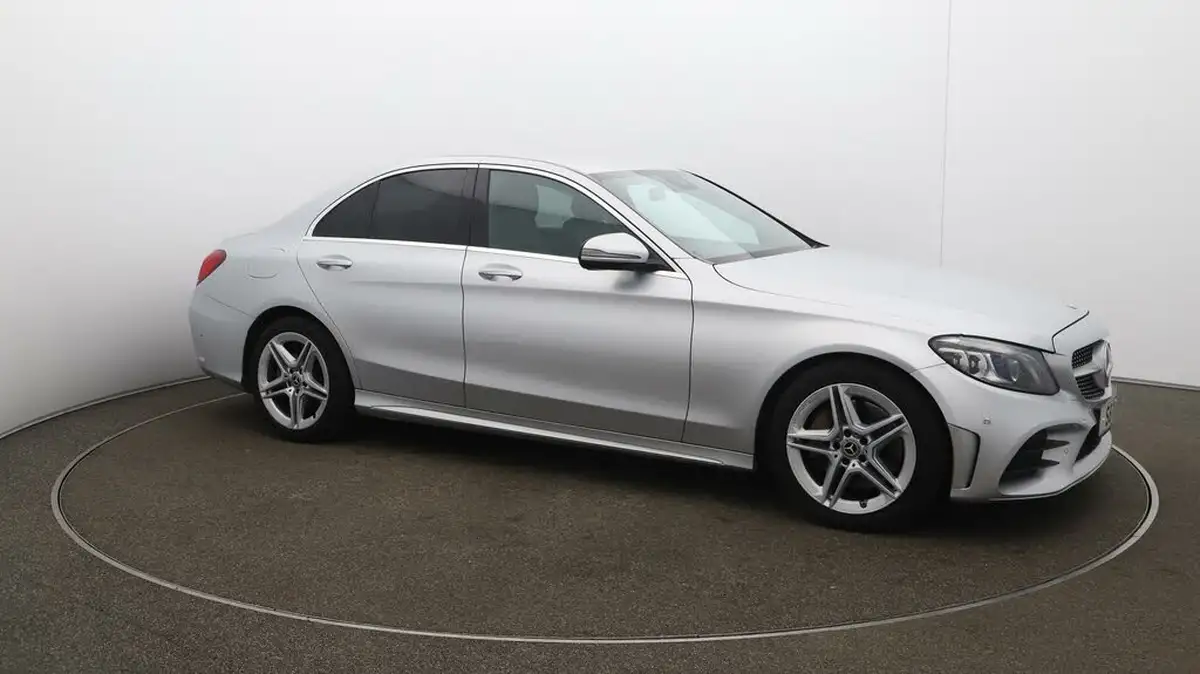 2020-mercedes-benz-c-class-20-c300-amg-line-edition-saloon-4d-big-39